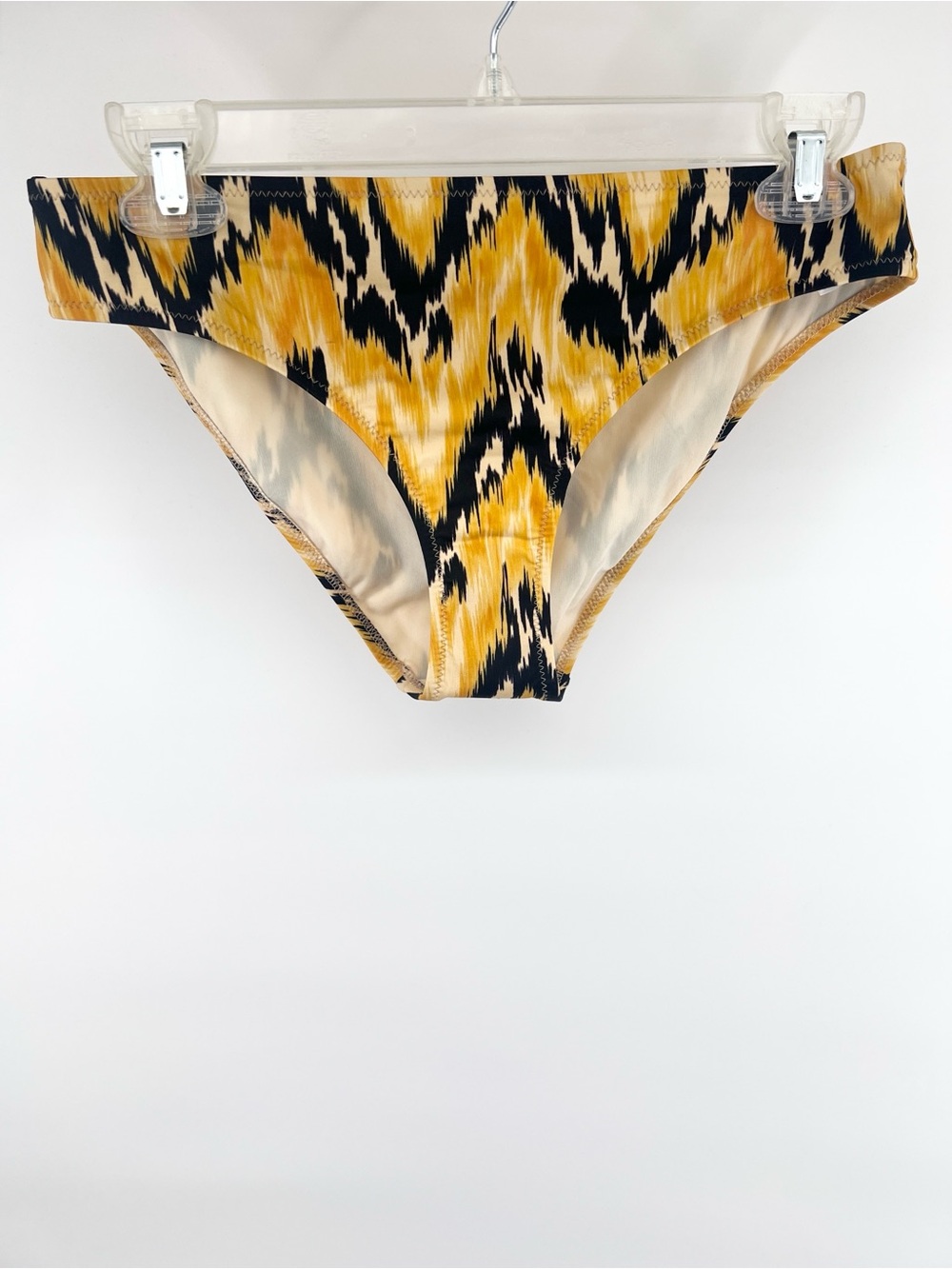 New with tags Ulla Johnson Dani Mid Rise Bikini Bottom in Solara. Size M